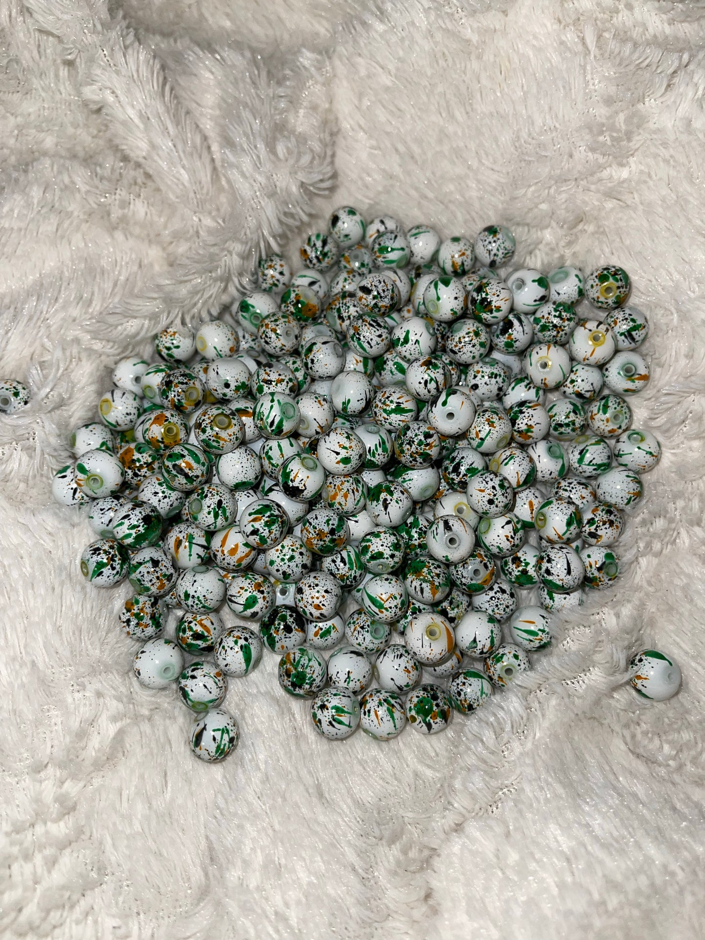 White Green Paint Splatter 10mm